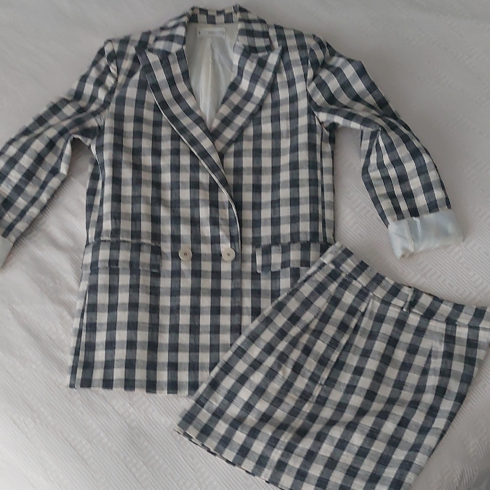 Short Suit